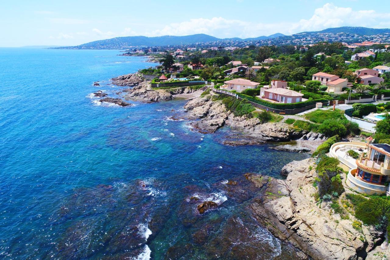 Coeur De Frejus, L'Amphitheatre, Appartement 3 Pieces Climatise, Terrasse, Barbecue, Piscine & Parking Luaran gambar