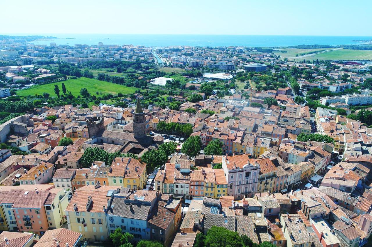 Coeur De Frejus, L'Amphitheatre, Appartement 3 Pieces Climatise, Terrasse, Barbecue, Piscine & Parking Luaran gambar
