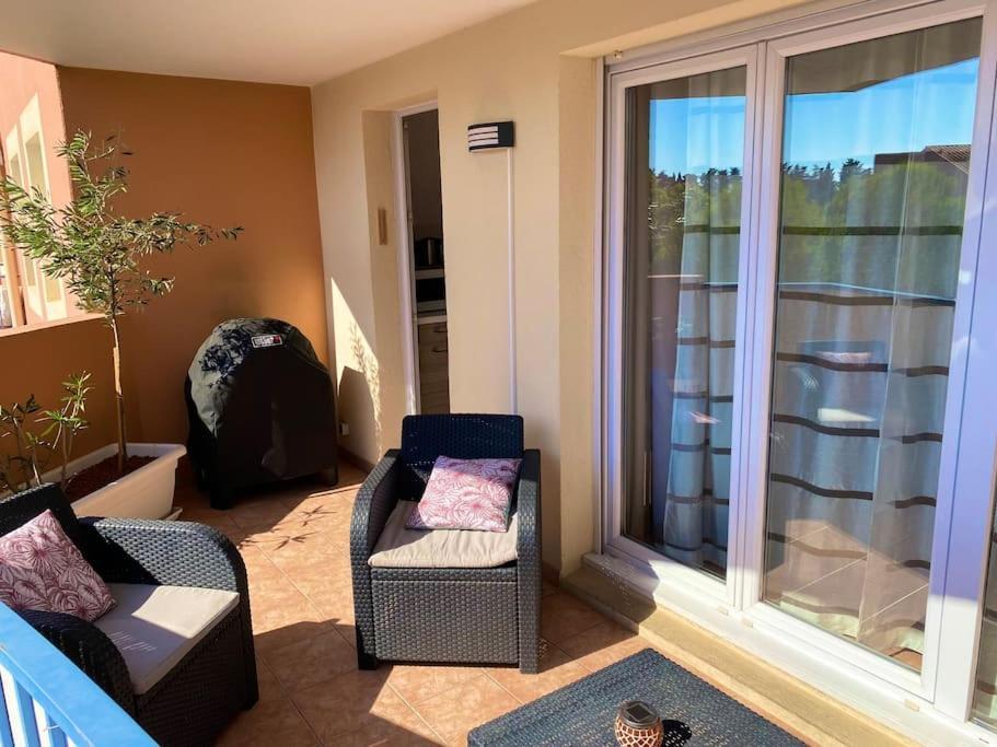 Coeur De Frejus, L'Amphitheatre, Appartement 3 Pieces Climatise, Terrasse, Barbecue, Piscine & Parking Luaran gambar