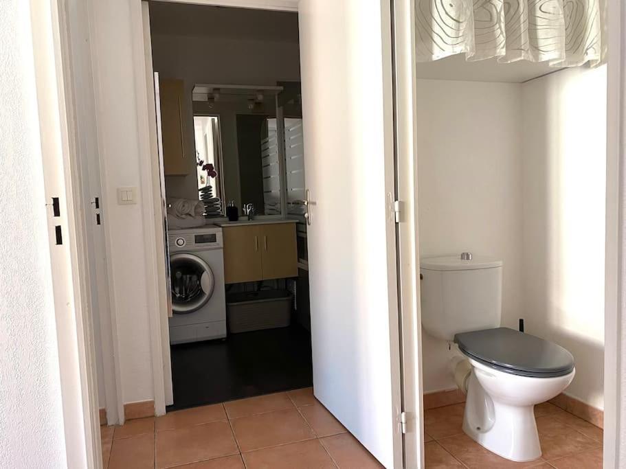Coeur De Frejus, L'Amphitheatre, Appartement 3 Pieces Climatise, Terrasse, Barbecue, Piscine & Parking Luaran gambar