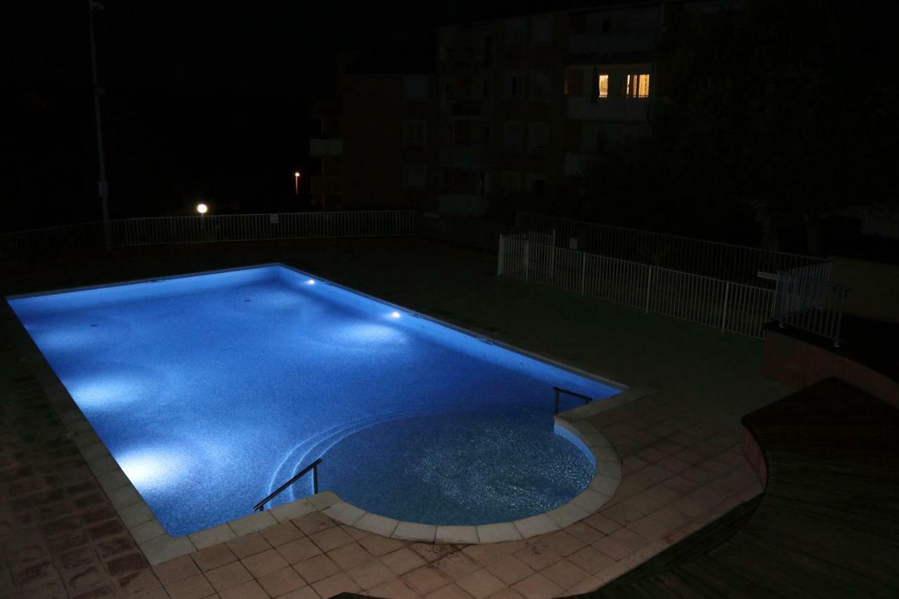 Coeur De Frejus, L'Amphitheatre, Appartement 3 Pieces Climatise, Terrasse, Barbecue, Piscine & Parking Luaran gambar